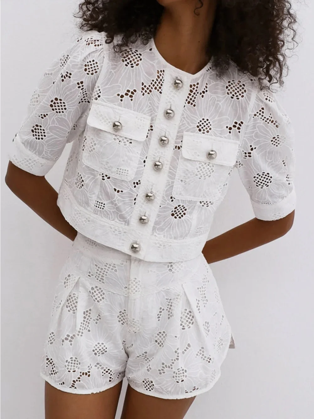 Commense Multi-Button Embroidery Shorts Set Size XS NWT